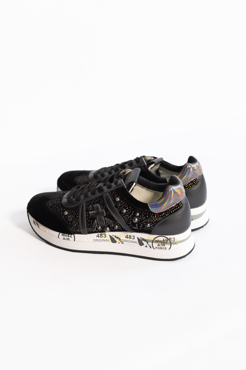 картинка Кроссовки PREMIATA бархатные черные с бусинами от магазина Одежда+