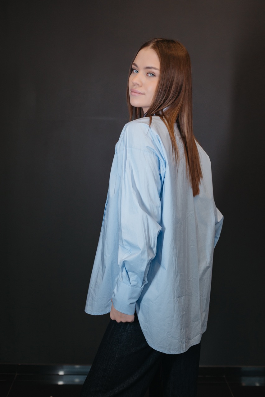 картинка Рубашка MOTEL голубая от магазина Одежда+