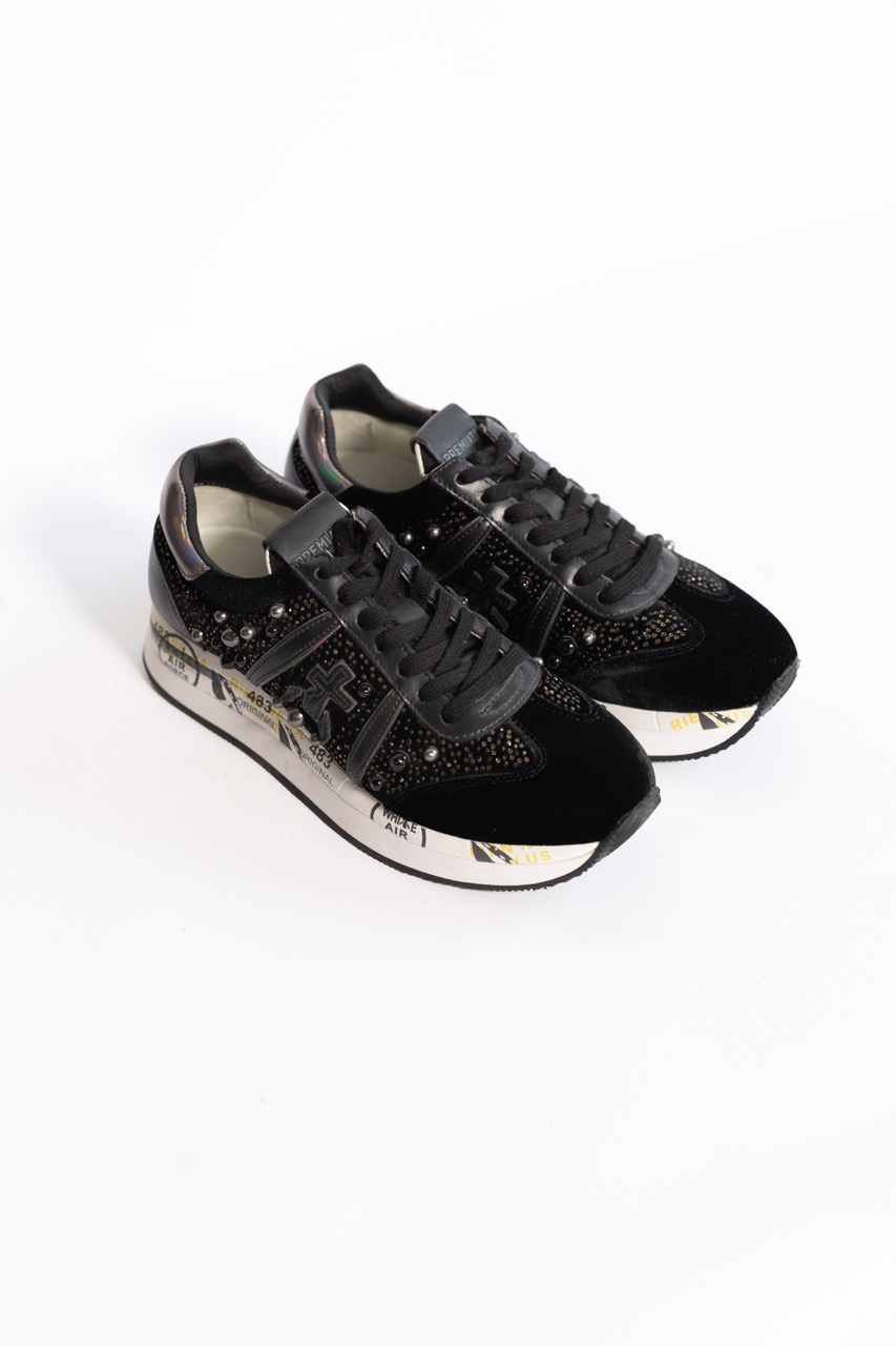 картинка Кроссовки PREMIATA бархатные черные с бусинами от магазина Одежда+