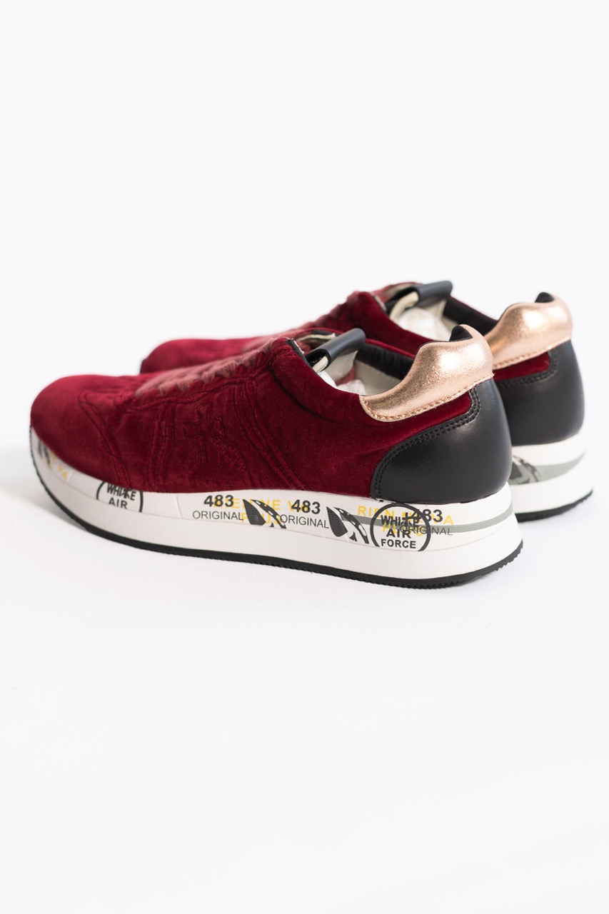 картинка Кроссовки PREMIATA бархатные бордовые от магазина Одежда+
