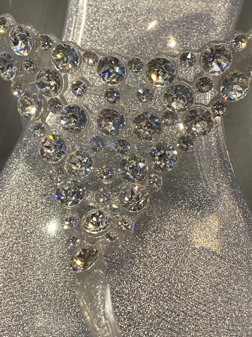 картинка Сланцы MENGHI серые swarovski от магазина Одежда+