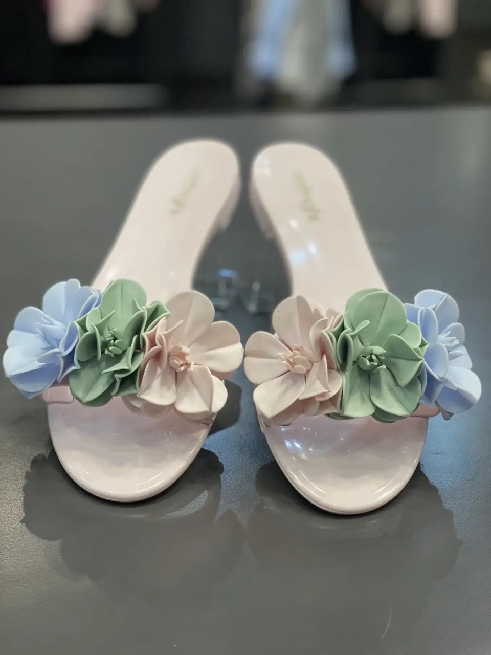 картинка Сланцы MENGHI розовые "цветы" от магазина Одежда+